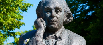 Gustav Ernesaksa monument